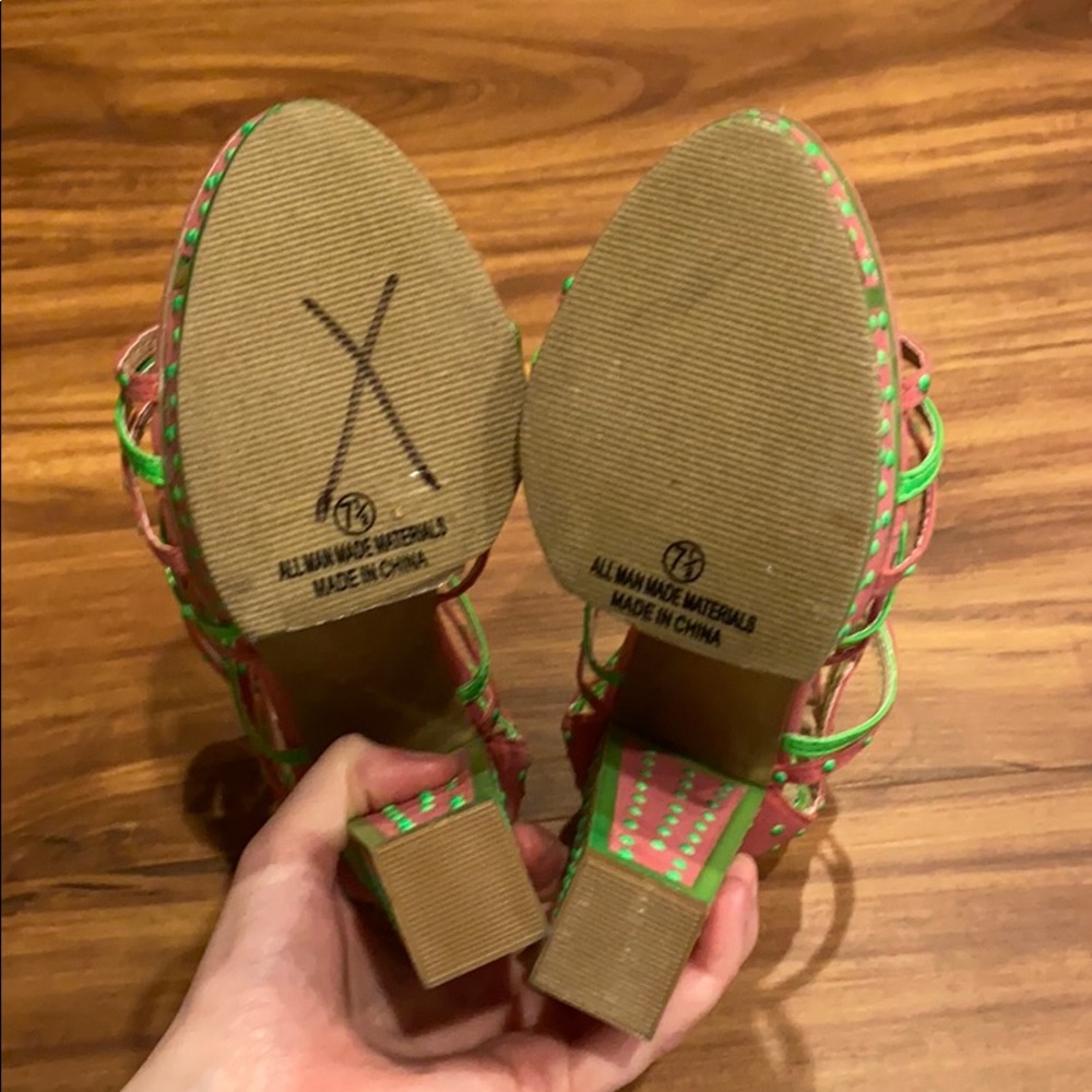 Funky Heals - Picture 4 of 4